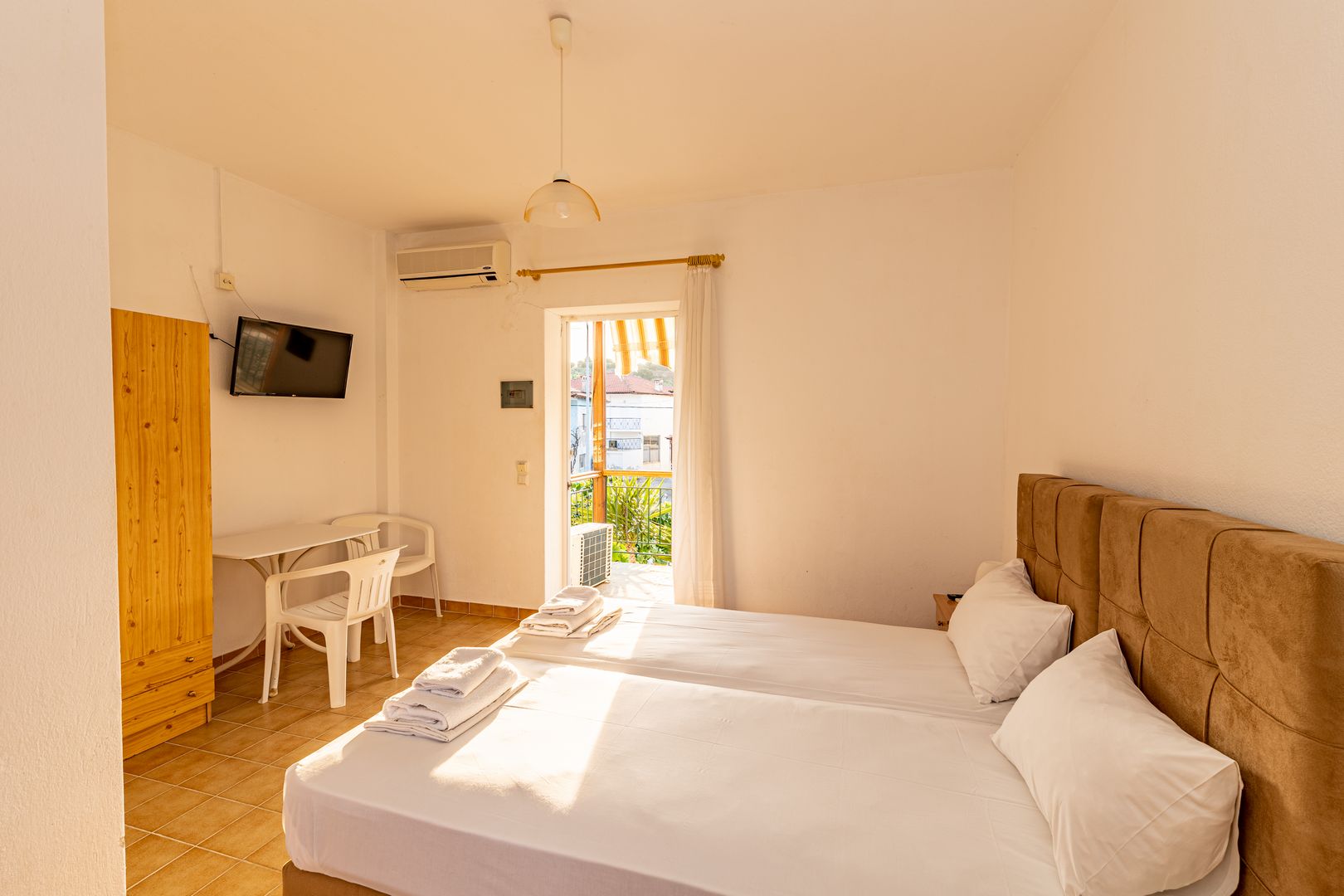 Skioni Studios - Double Sea View