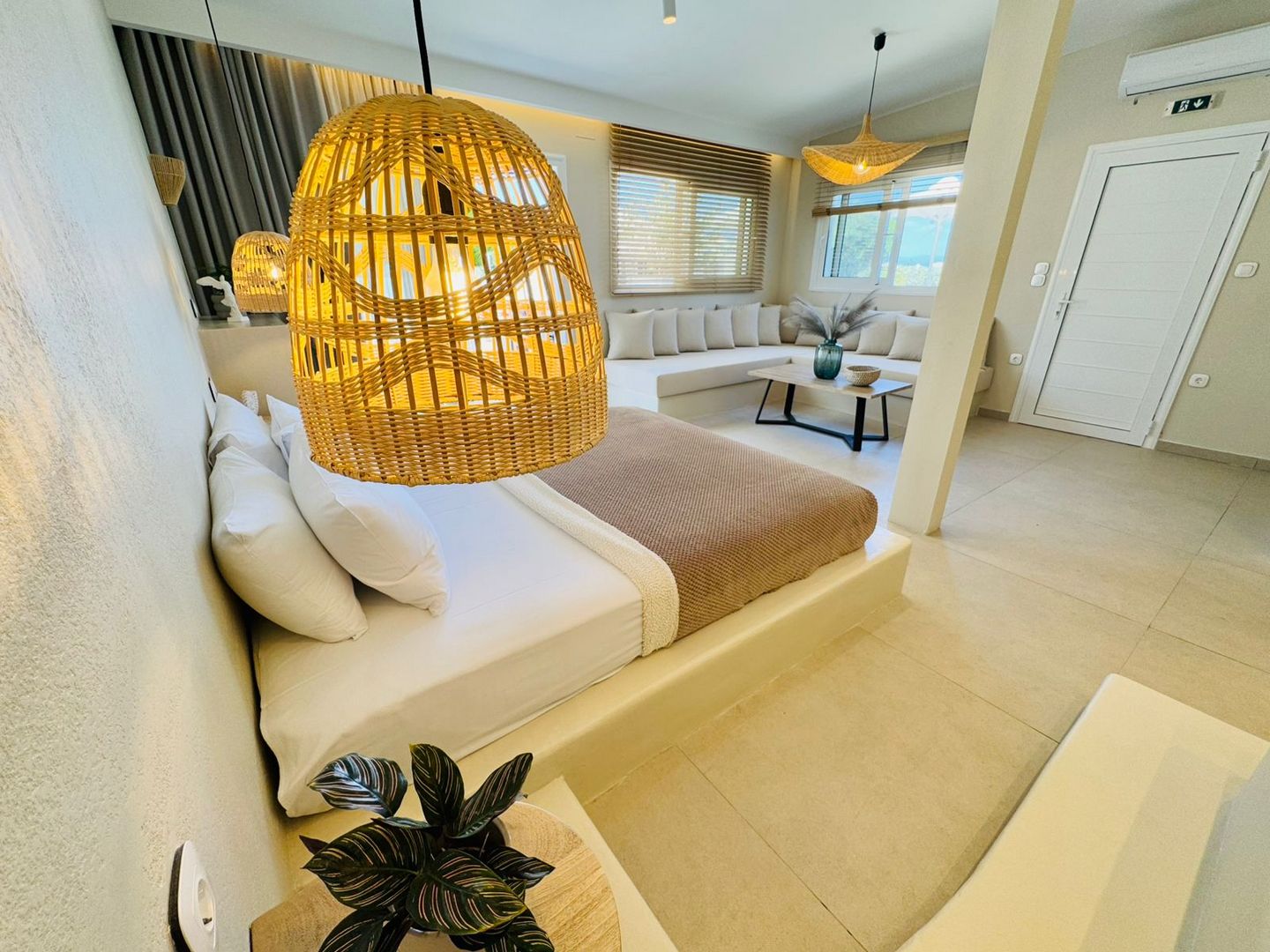 Haris Hotel - Superior Suite with Private Pool