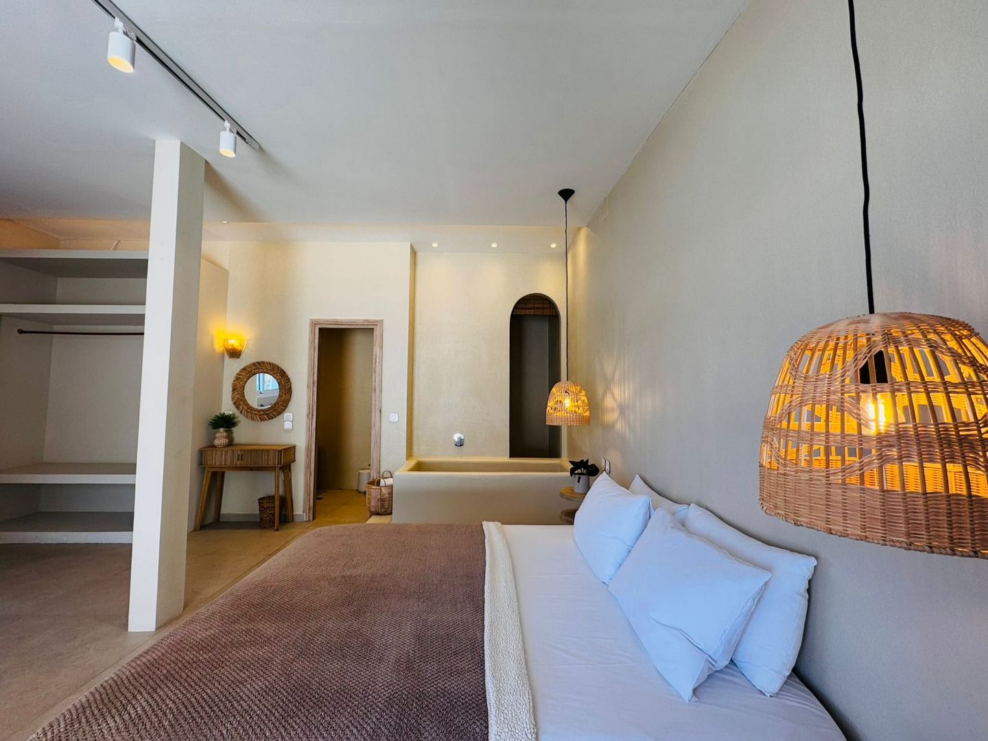 Haris Hotel - Superior Suite with Private Pool