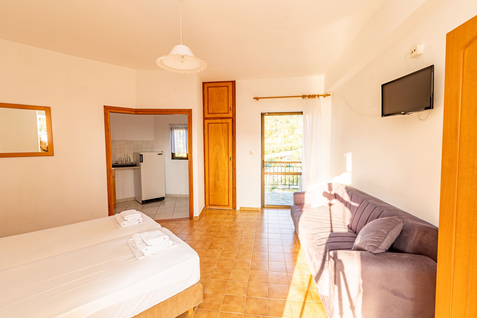 Skioni Studios - Triple room Sea View