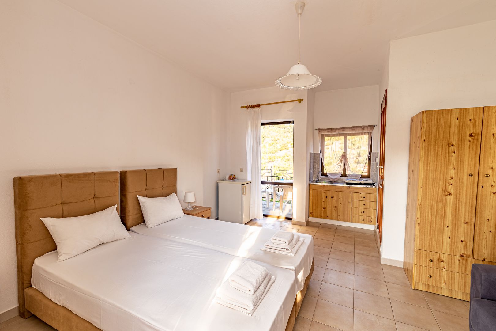 Skioni Studios - Triple room with Terrace
