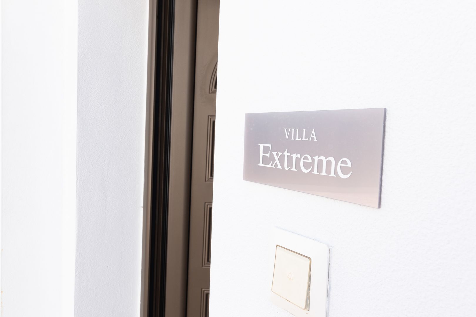 Friday Mood - Villa Extreme