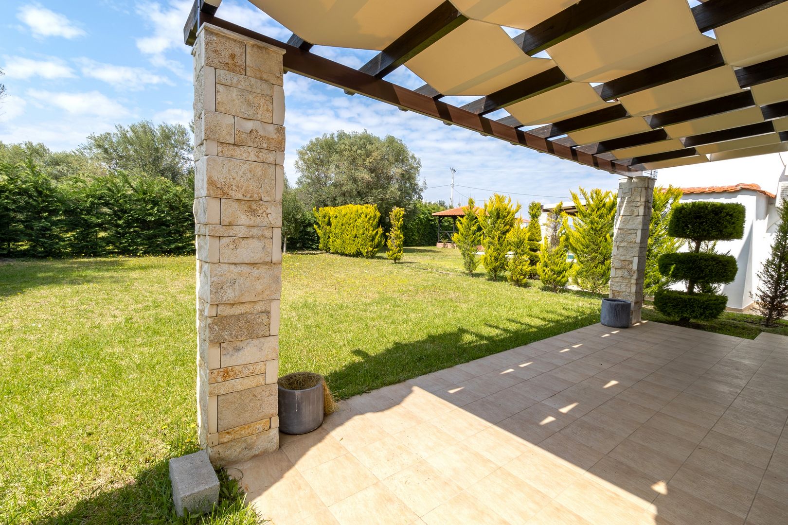 Friday Mood - Villa Pleasure