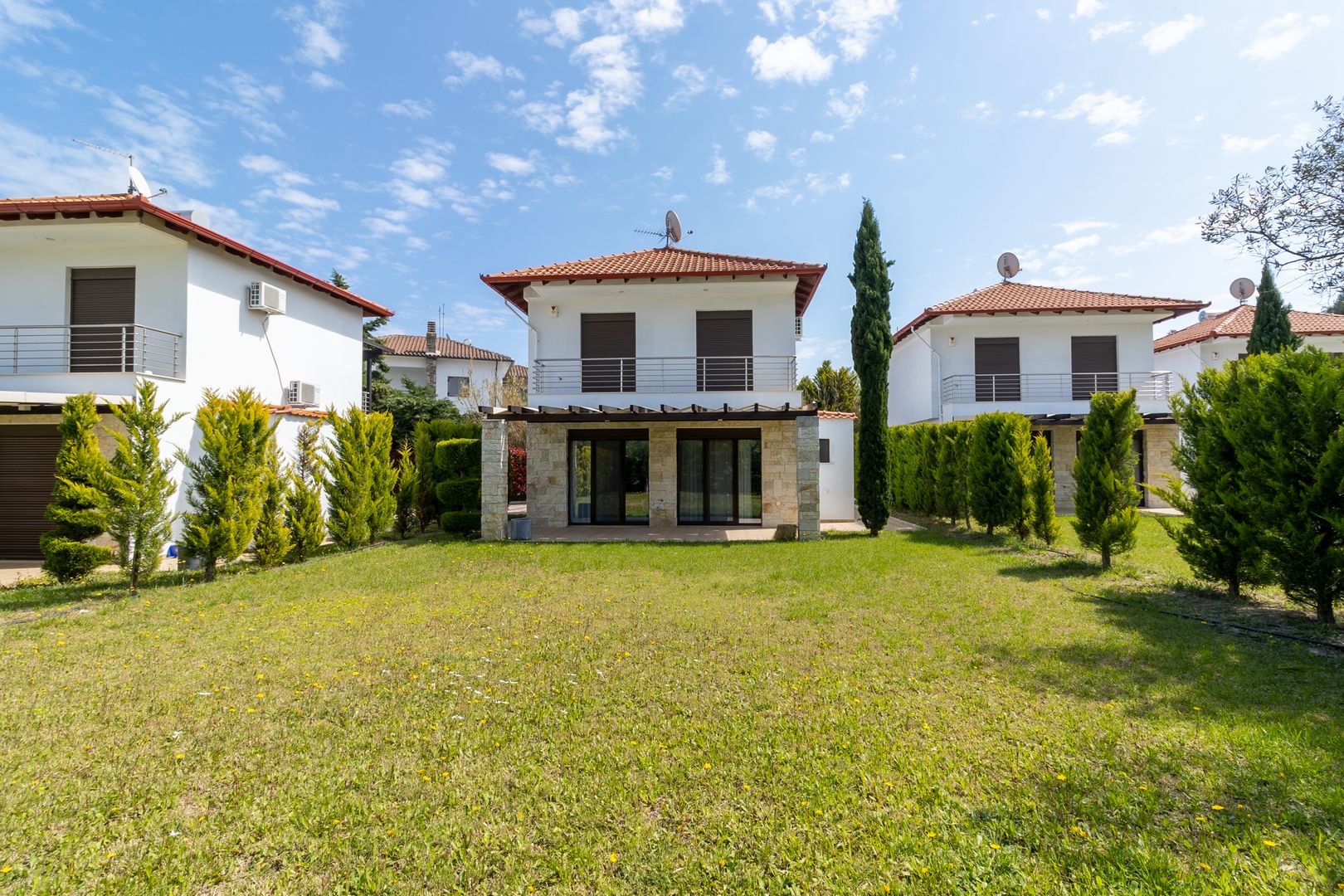 Friday Mood - Villa Pleasure